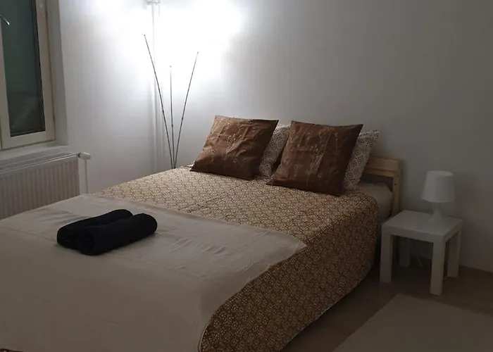 - 10 Min From Airport 公寓